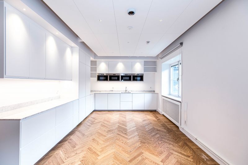 Hyr kontor i hjärtat av Stockholm, sekelskiftescharm med modern funktionalitet och utsikt över Kungsträdgården.